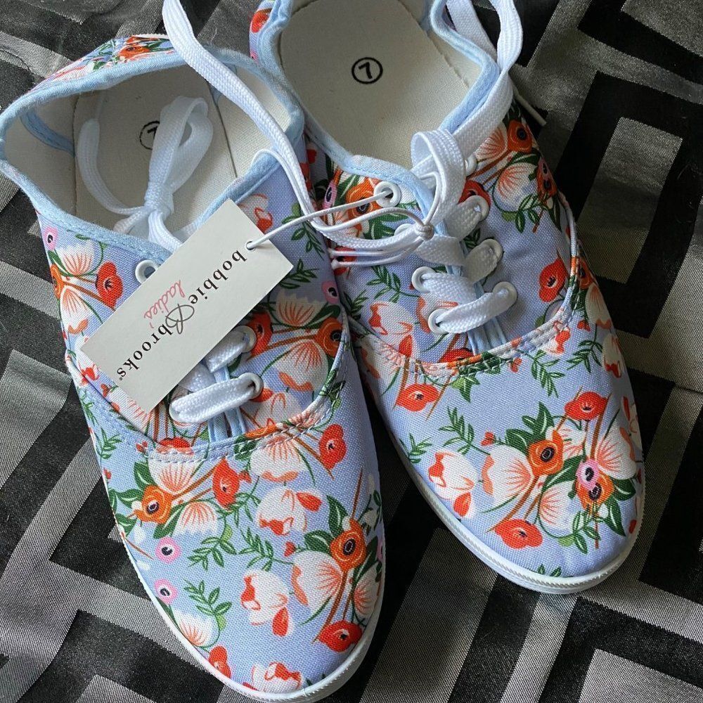 Bobbie brooks blue floral tennis shoes